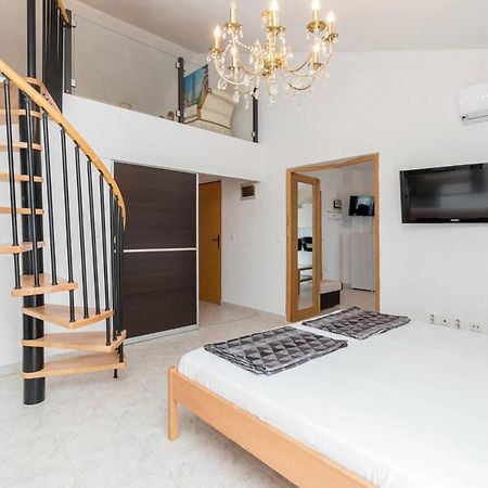 Rooms & Apartments Hegic Zadar Ngoại thất bức ảnh