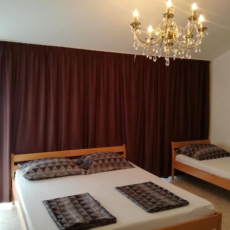Rooms & Apartments Hegic Zadar Ngoại thất bức ảnh
