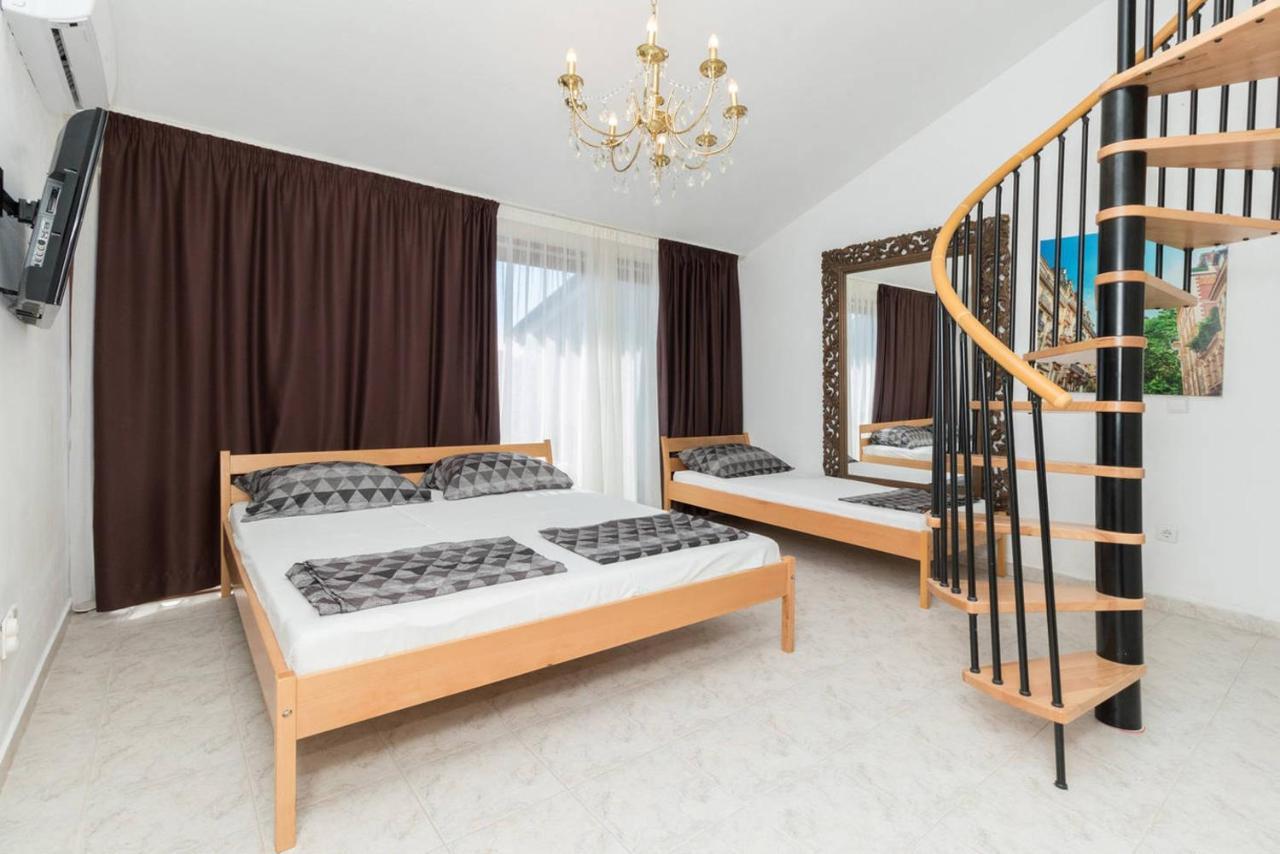 Rooms & Apartments Hegic Zadar Ngoại thất bức ảnh
