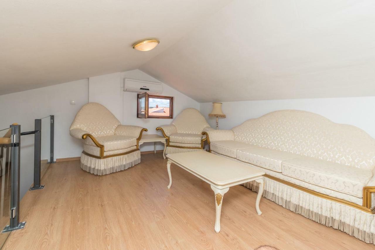 Rooms & Apartments Hegic Zadar Ngoại thất bức ảnh