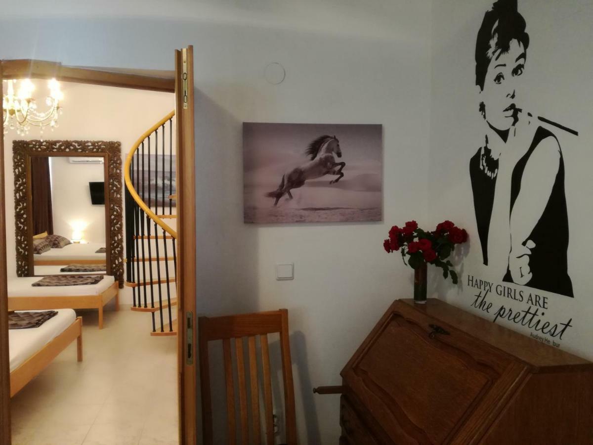 Rooms & Apartments Hegic Zadar Ngoại thất bức ảnh